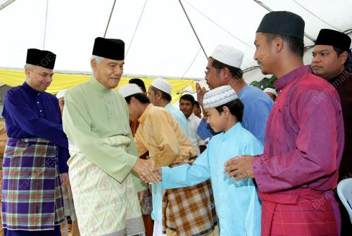 SULTAN AZLAN SHAH