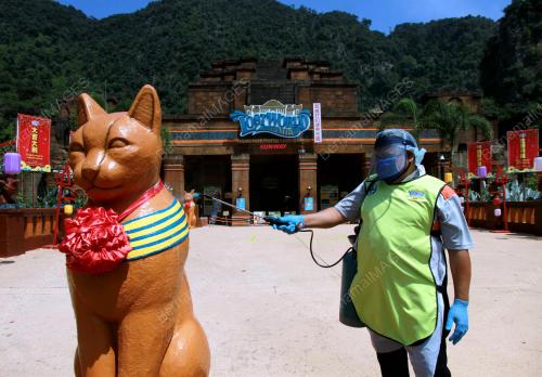 LOST WORLD PETTING ZOO DIBUKA SEMULA