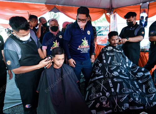 DATUK SERI FAIZAL AZUMU