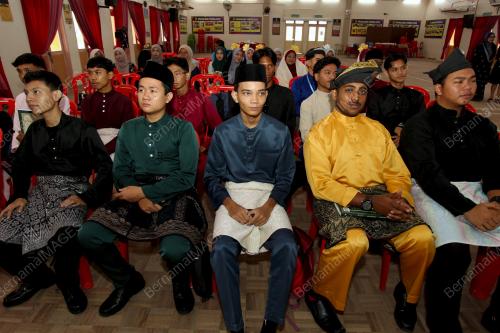 TAYANGAN ISTIADAT PERTABALAN
