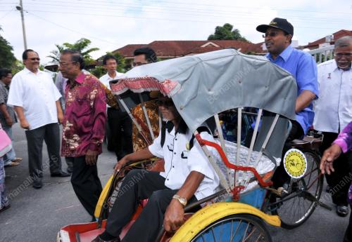 DATUK SERI DR. ZAMBRY ABD KADIR