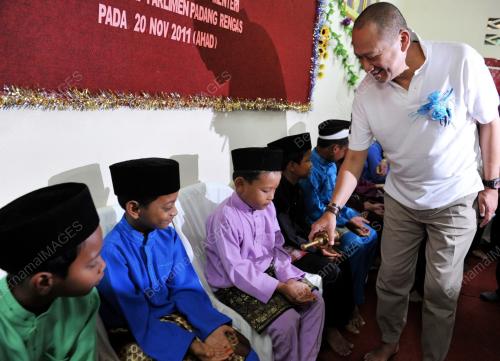 DATUK SERI MOHD NAZRI AZIZ