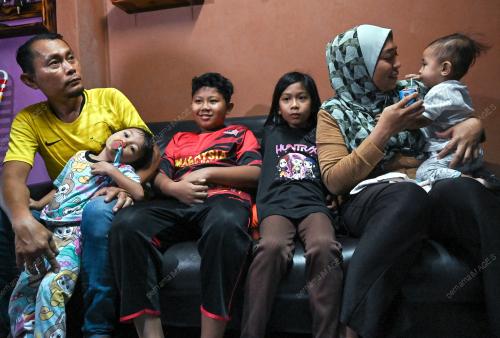PENGHIDAP KETUMBUHAN