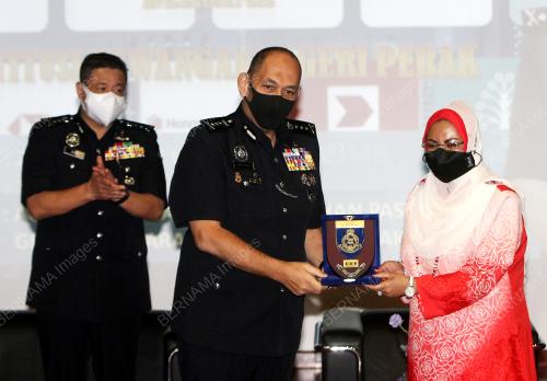 DATUK MIOR FARIDALATHRASH WAHID