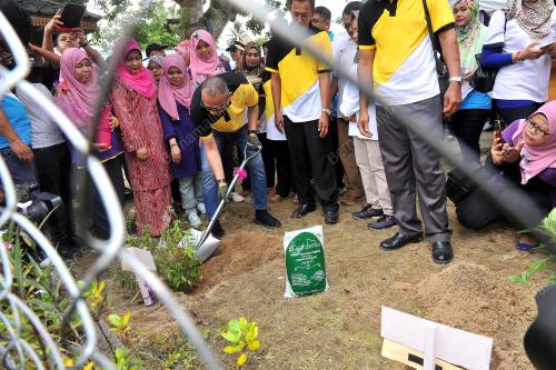 PK01_21052017_NAZRI_AZIZ_BN201705204423