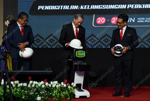 DATUK SERI FADILLAH YUSOF