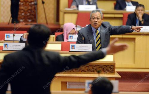 PK01_21112016_DEWAN_PERAK
