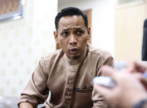 MOHD AZLAN HELMI