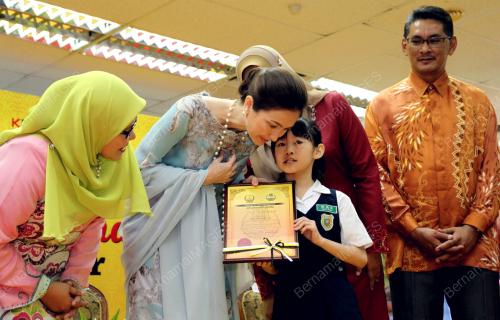 PK01_23042015_MARI_MEMBACA