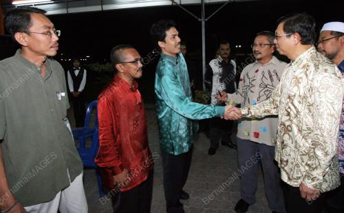 MOHD NIZAR JAMALUDDIN