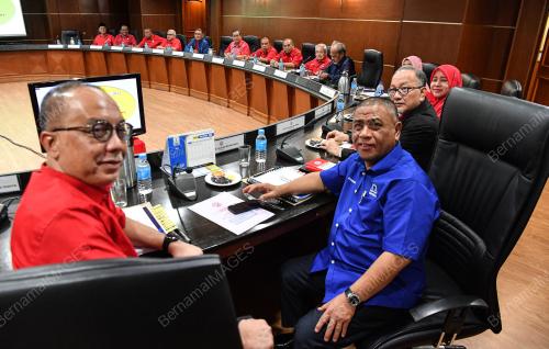 DATUK SERI SAARANI MOHAMAD