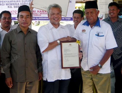 AHMAD HUSNI HANADZLAH