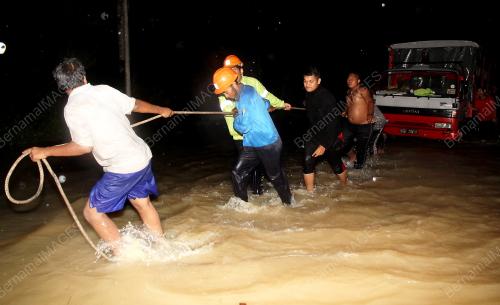 PK01_23122014_BANJIR