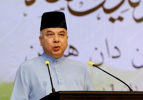 SULTAN PERAK SULTAN NAZRIN SHAH