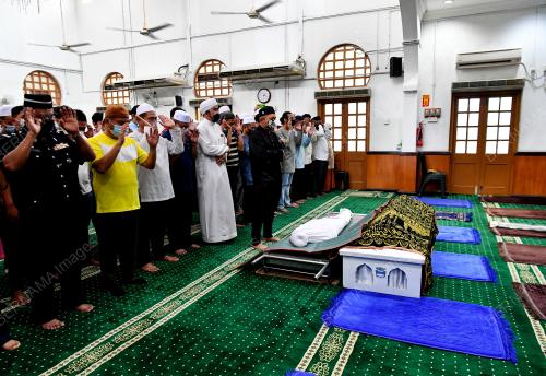 ALLAHYARHAMAH PUAN SRI AINON ABDUL GHANI