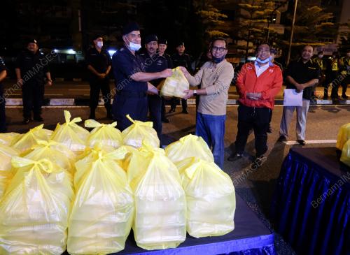 PROGRAM SUMBANGAN PEK MAKANAN SAHUR KEPADA PDRM