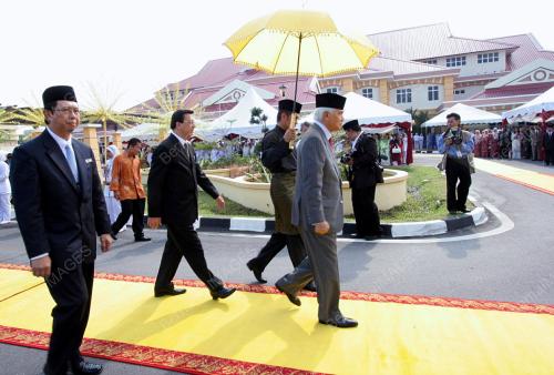 SULTAN AZLAN SHAH