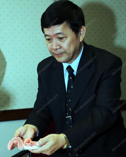 PK01_24052012_PROF_UNIVERSITY