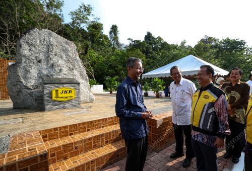 DATUK SERI ALEXANDER NANTA LINGGI