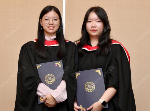 TAN QI NING & TAN QI YU