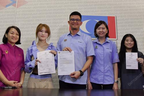 AHLI PARLIMEN GOPENG TAN KAR HING