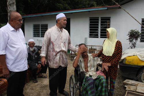 RAZMAN ZAKARIA