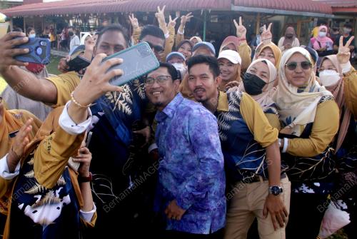 DATUK SERI AHMAD FAIZAL AZUMU