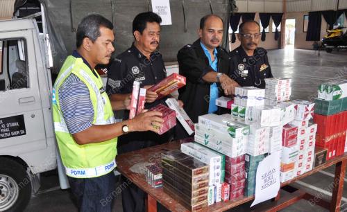 PK01_25082012_POLIS_ROKOK