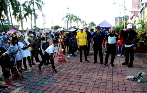 DATUK RUMAIZI BAHARIN