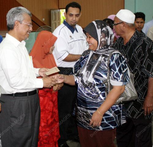 DATUK SERI AHMAD HUSNI