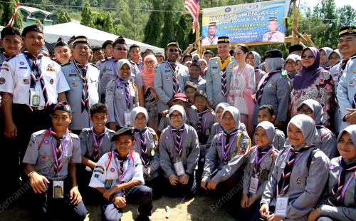 PK01_25112014_PENGAKAP