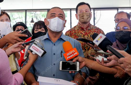DATUK SERI SAARANI MOHAMAD