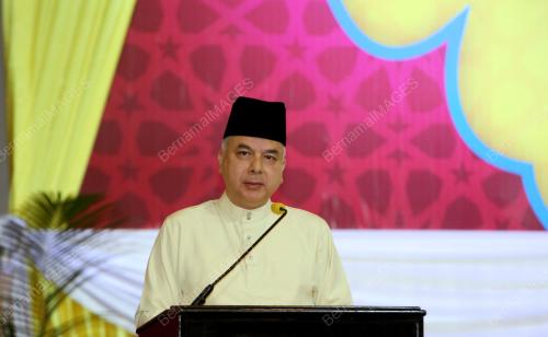 PK01_26022018_SULTAN_NAZRIN