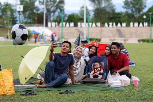 TINJAUAN IFTAR DI PADANG AWAM
