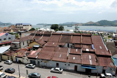 PK01_26062013_LUMUT