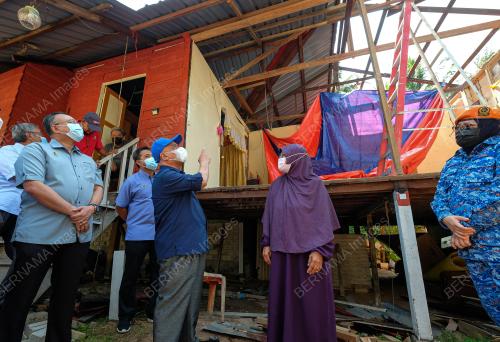 DATUK SAARANI MOHAMAD
