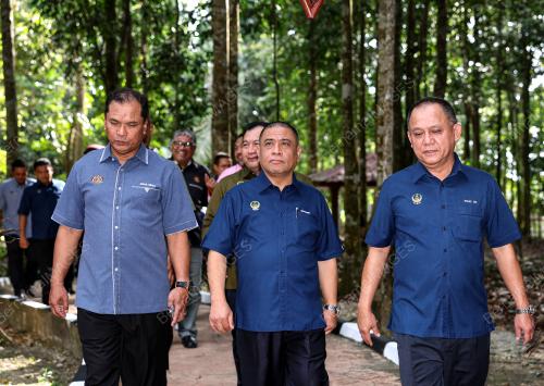 DATUK SERI SAARANI MOHAMAD