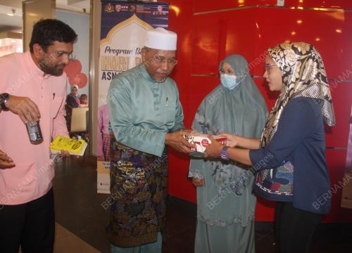 DATUK IDRIS AHMAD