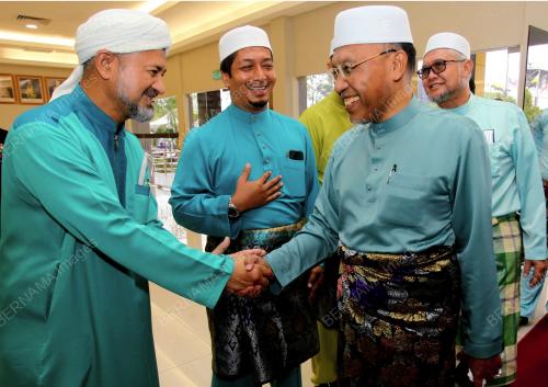 SENATOR DATUK IDRIS AHMAD