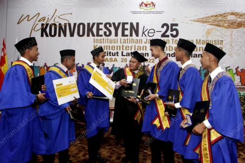 KONVOKESYEN INSTITUSI LATIHAN JABATAN TENAGA MANUSIA