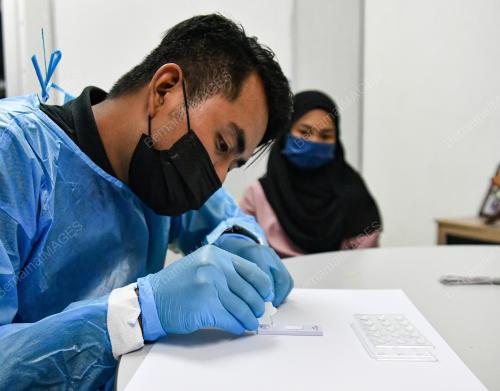 DEMO PENGGUNAAN KIT UJIAN KENDIRI COVID TEST