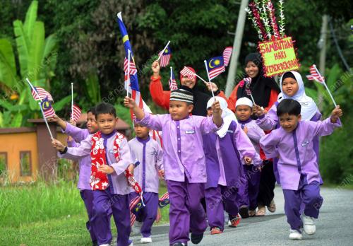 PK01_29082014_BENDERA