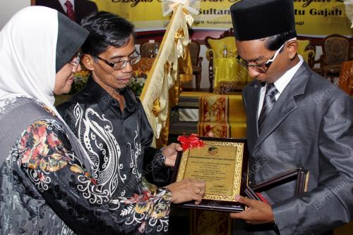 PK01_29092012_ANUGERAH