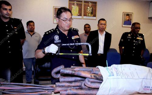 PK01_30072014_CURI