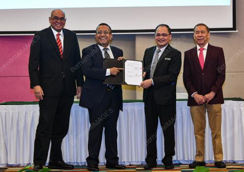 TAN SRI MOHD ANNUAR ZAINI