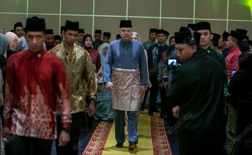 SULTAN PERAK SULTAN NAZRIN SHAH