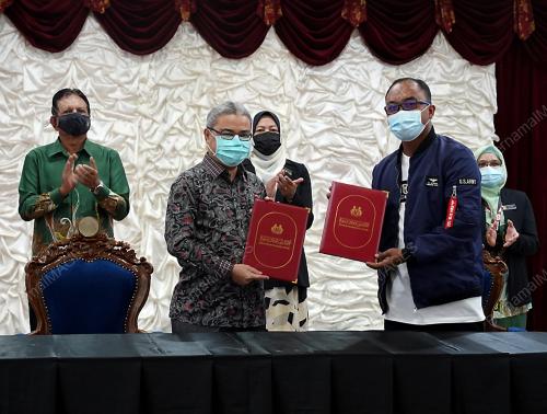DATUK NOLEE ASHILIN MOHAMMED RADZI