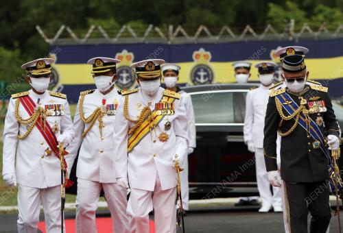 SULTAN SHARAFUDDIN IDRIS SHAH