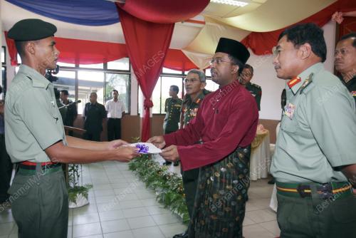 ZAMBRY ABDUL KADIR