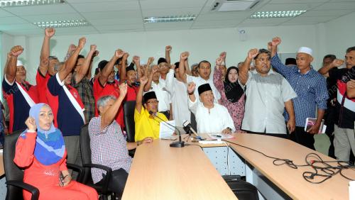 PK02_02042016_NAZRI_AZIZ